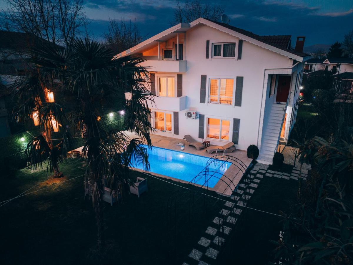 Villa Atlas Muhafazakar Havuzlu, Mustakil Genis Bahceli Sapanca Luaran gambar